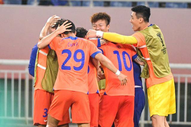 太强了！广东小后卫爆砍27+4+7+4 身高1米76打爆U21联赛 杜锋很吃惊
